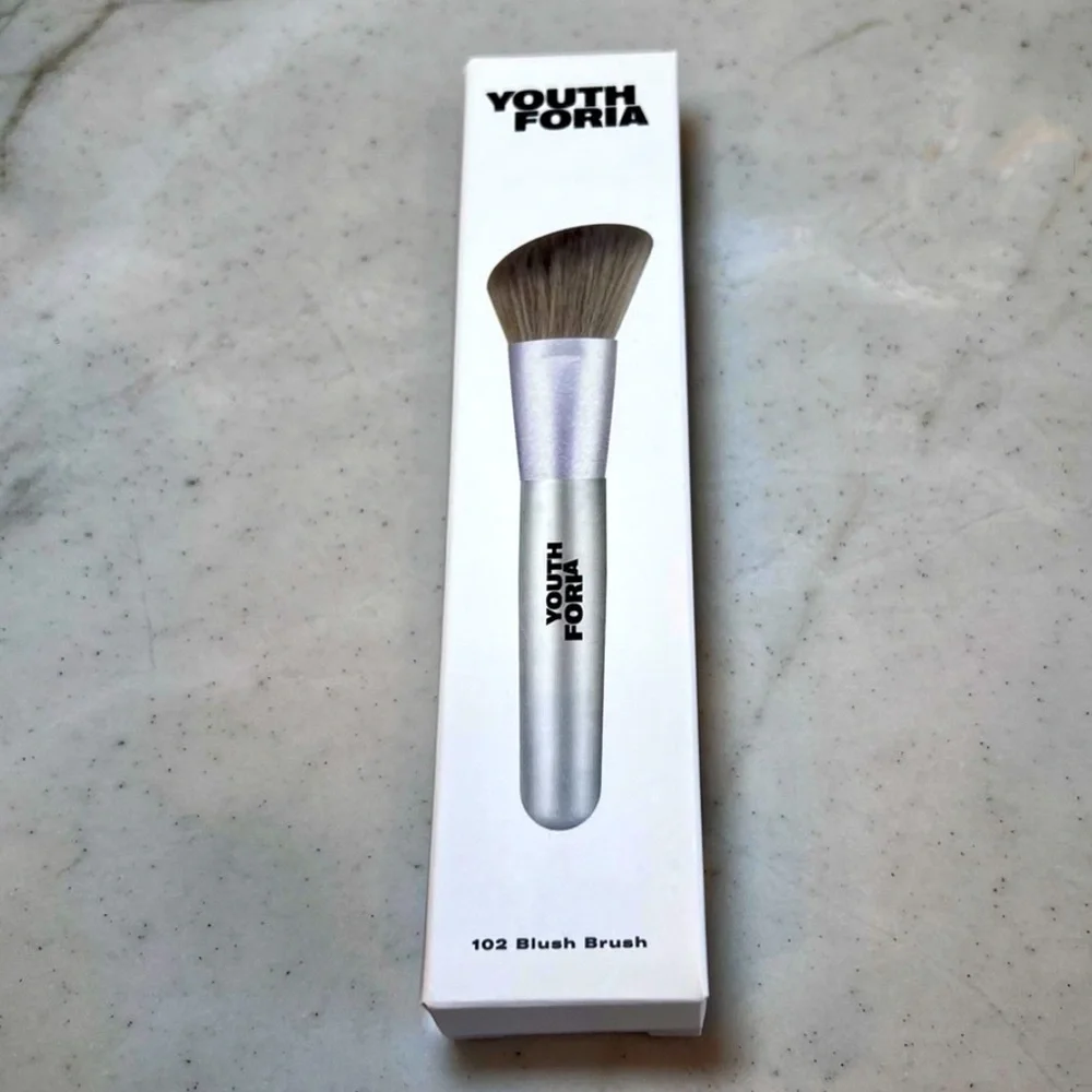 YOUTHFORIA 102 Angled Blush Brush NIB Clean Beauty Soft Synthetic Makeup Brush